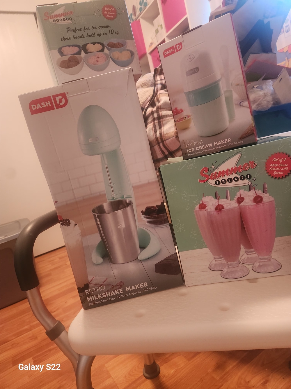 DASH Retro Mint Milkshake Maker - Mint Green